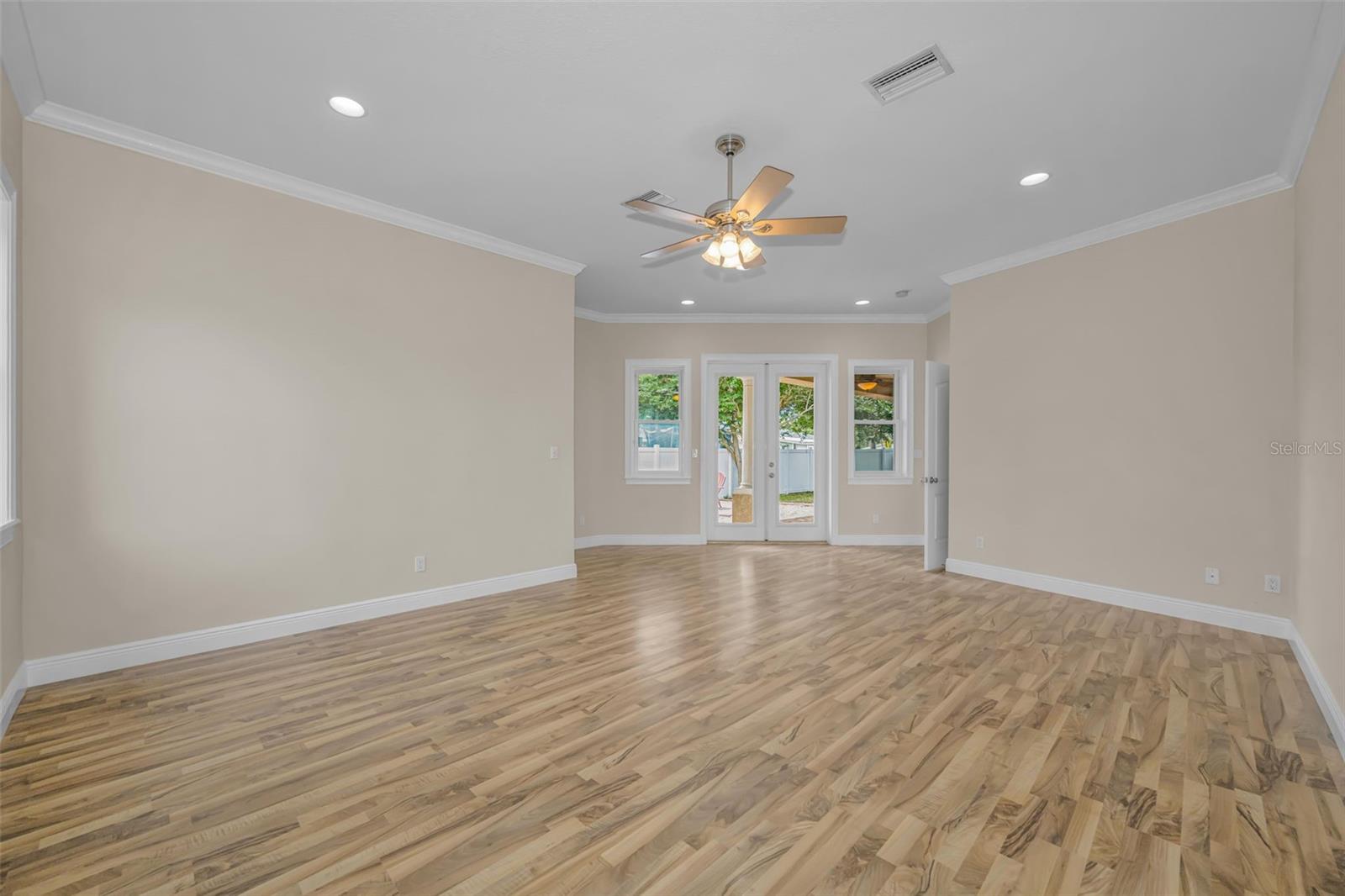 DOUGLAS MANOR ESTATES - Residential