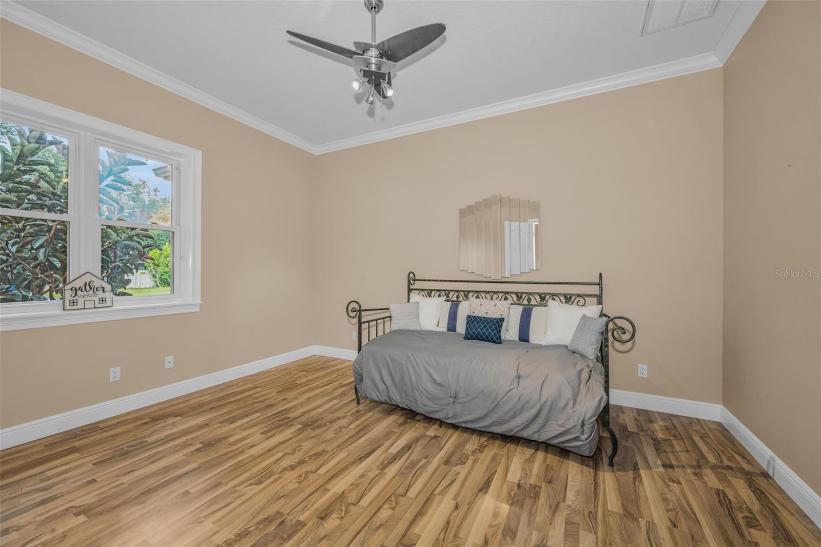 DOUGLAS MANOR ESTATES - Residential