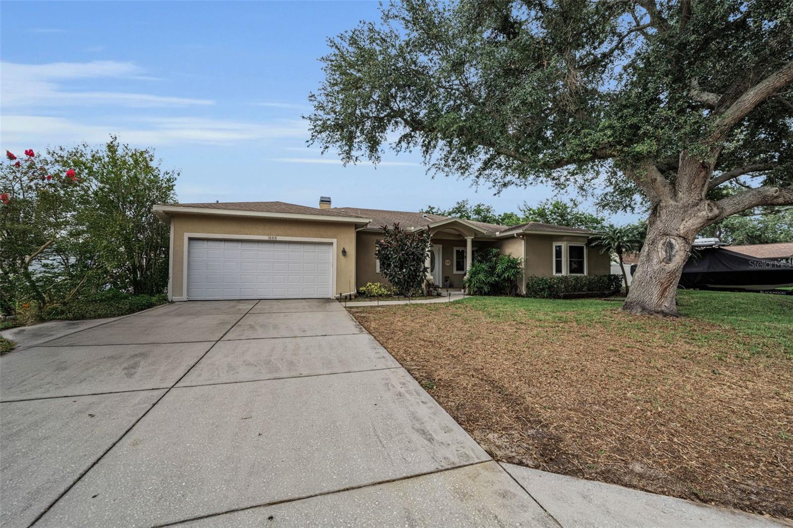 DOUGLAS MANOR ESTATES - Residential