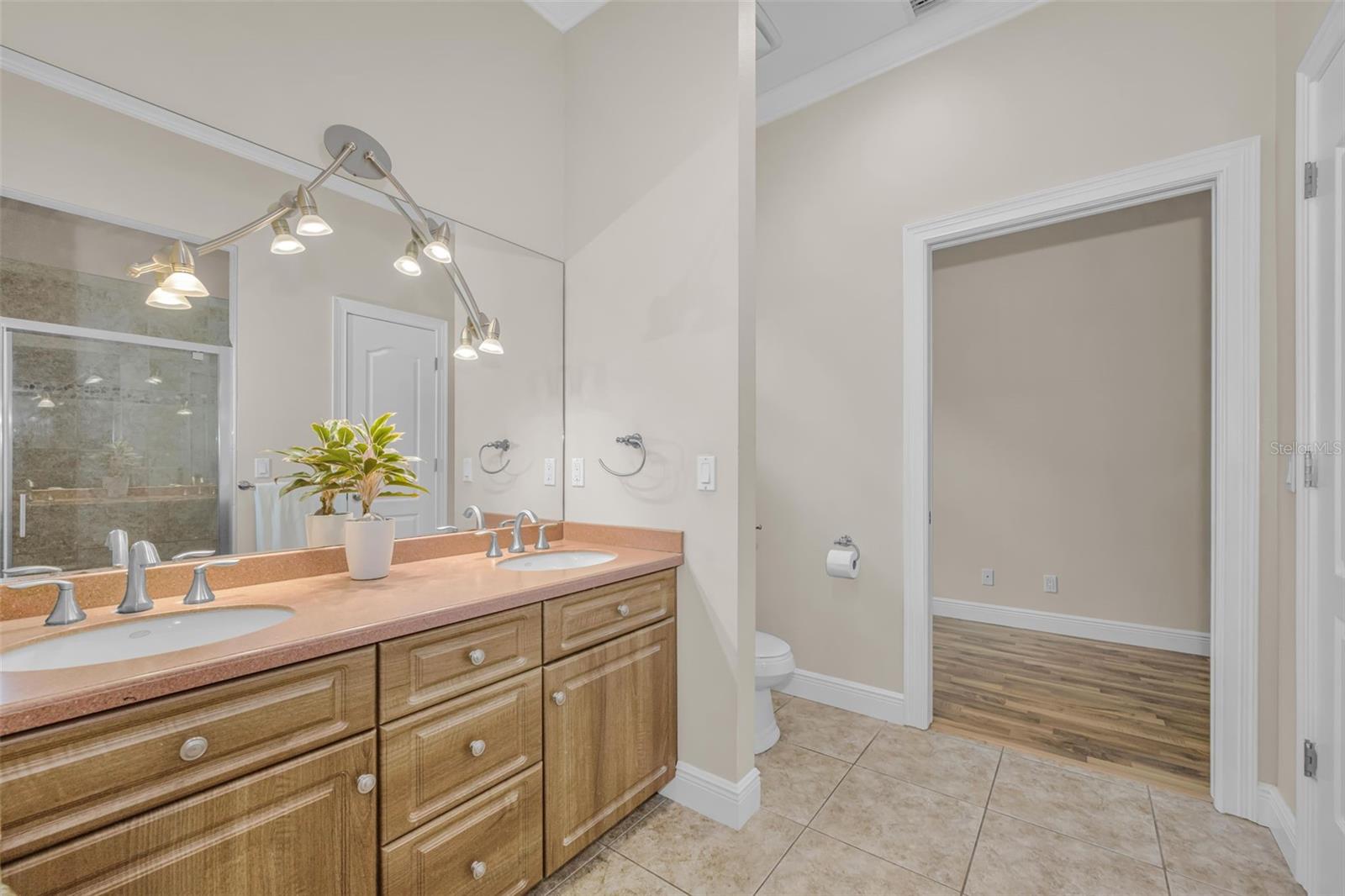 DOUGLAS MANOR ESTATES - Residential