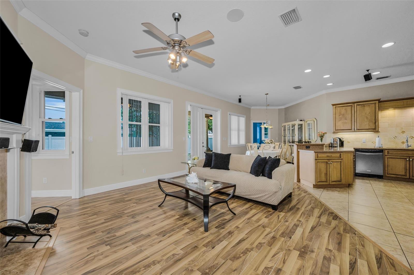 DOUGLAS MANOR ESTATES - Residential