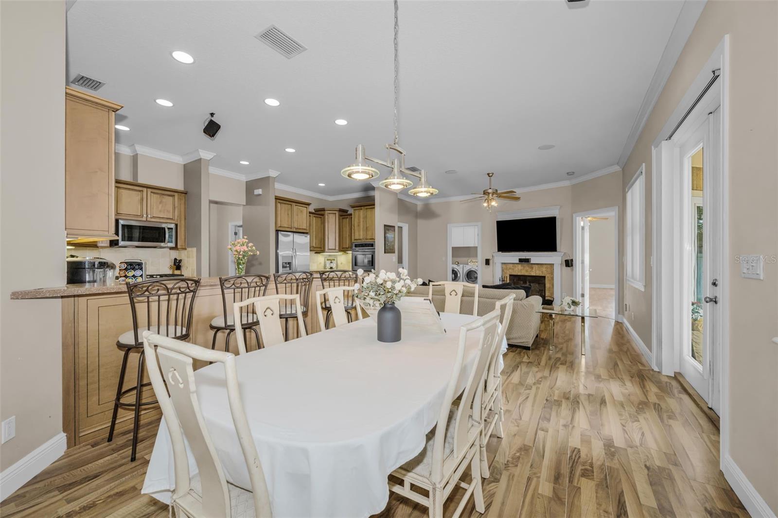 DOUGLAS MANOR ESTATES - Residential