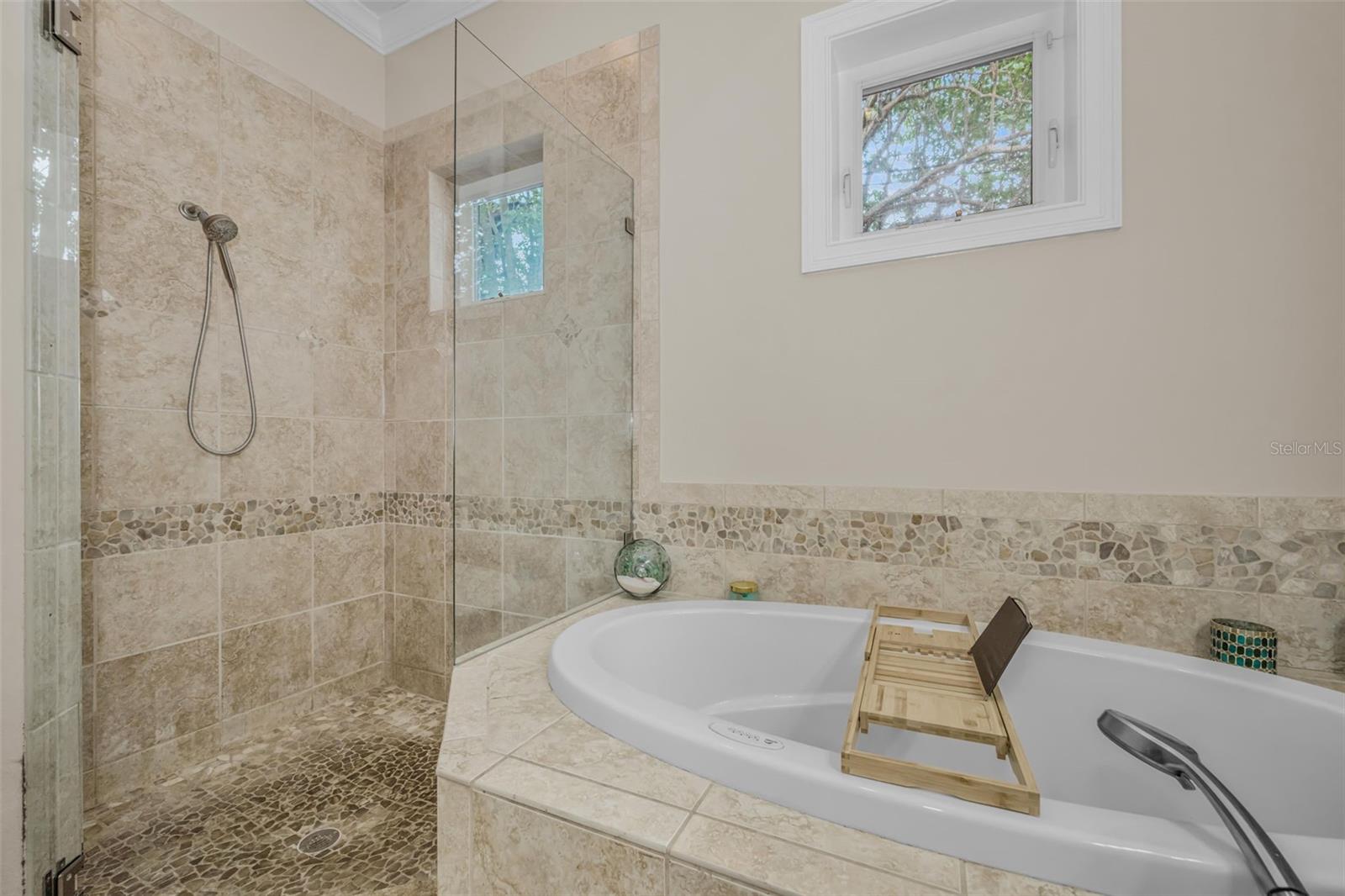 DOUGLAS MANOR ESTATES - Residential