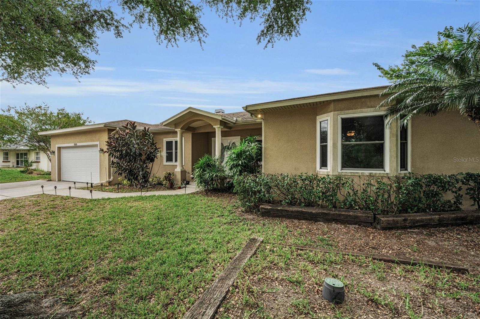 DOUGLAS MANOR ESTATES - Residential