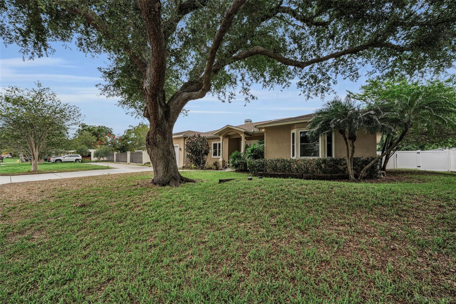 DOUGLAS MANOR ESTATES - Residential
