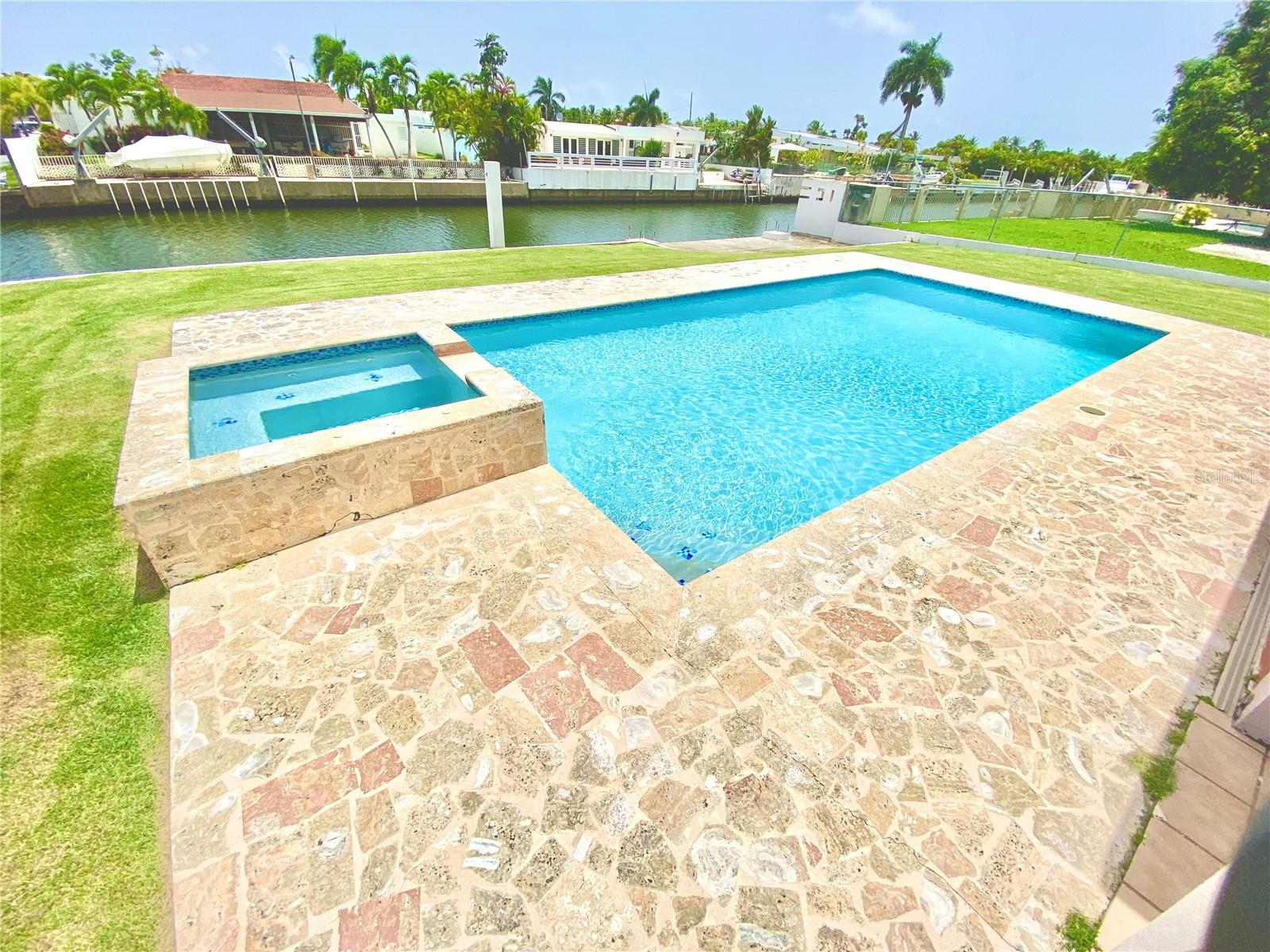ADMINISTRACION VISTAMAR MARINA ESTE - Residential