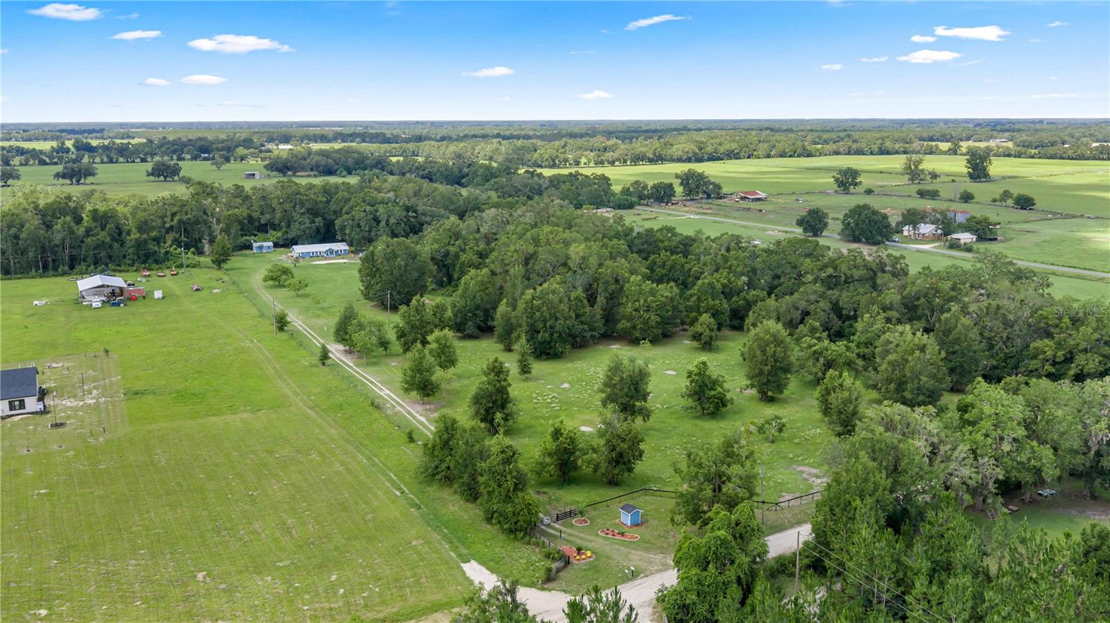 34-10-15 0012.50 ACRES W1/2 OF EAST 828 FT OF SW1/ - Residential
