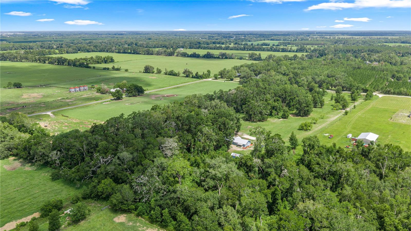 34-10-15 0012.50 ACRES W1/2 OF EAST 828 FT OF SW1/ - Residential