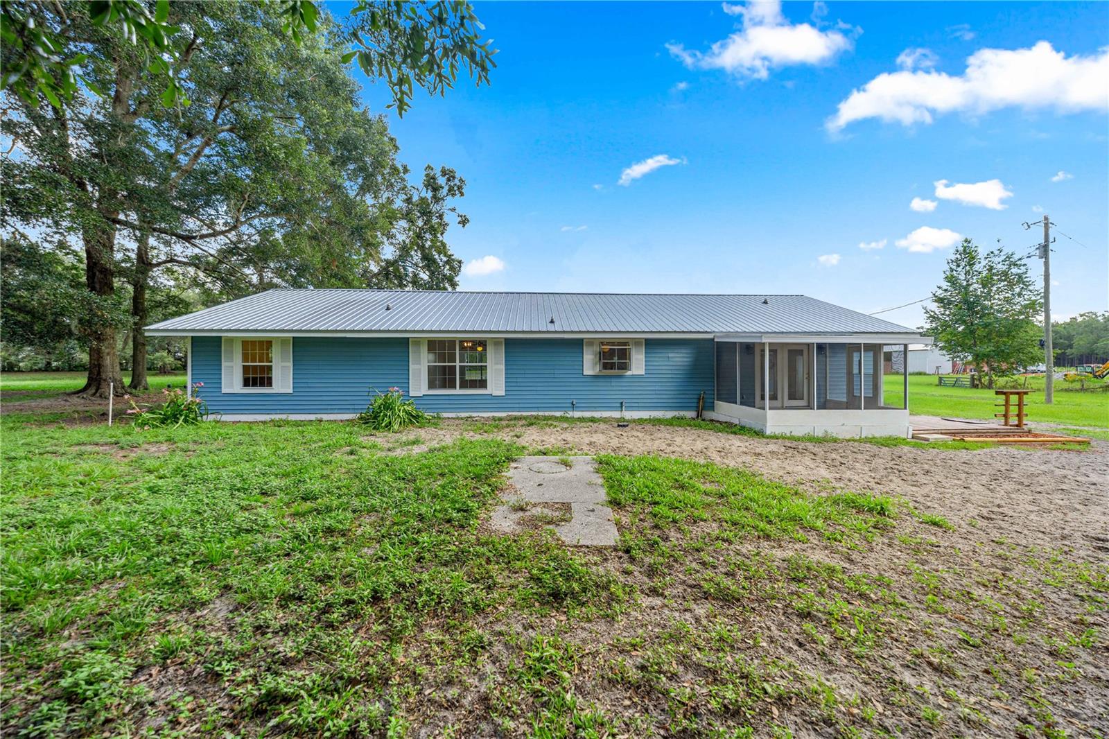 34-10-15 0012.50 ACRES W1/2 OF EAST 828 FT OF SW1/ - Residential