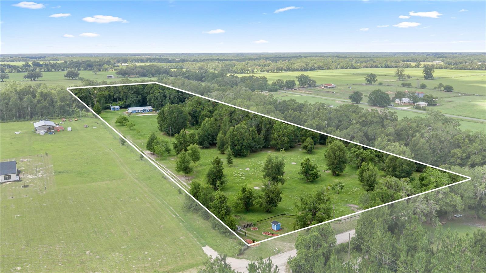 34-10-15 0012.50 ACRES W1/2 OF EAST 828 FT OF SW1/ - Residential