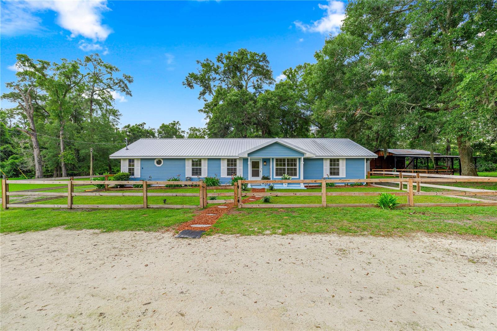 34-10-15 0012.50 ACRES W1/2 OF EAST 828 FT OF SW1/ - Residential