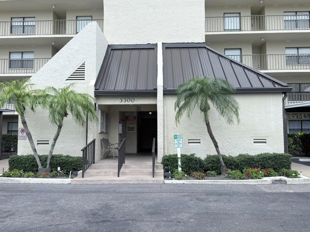 COVE CAY VILLAGE IV - Residential Lease