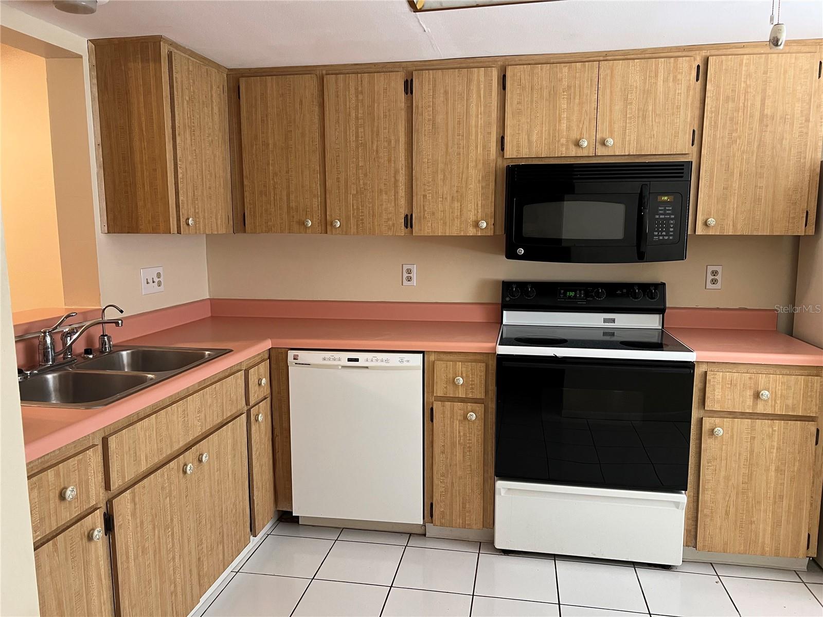 PATIO CONDO 1 - Residential Lease