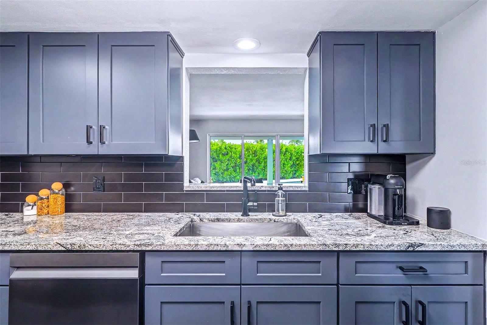 OAKHURST SHORES 5TH ADD - Residential