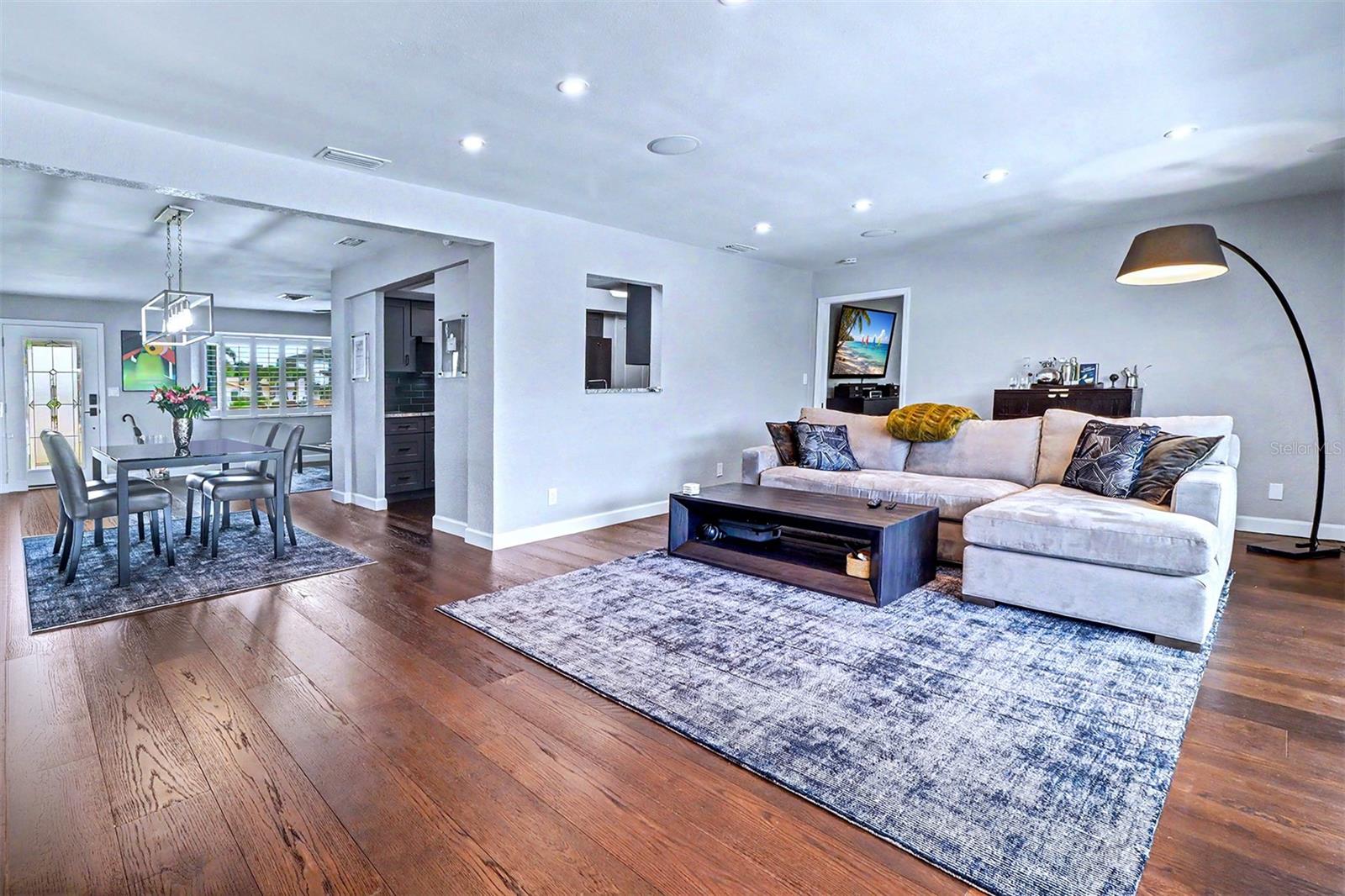 OAKHURST SHORES 5TH ADD - Residential