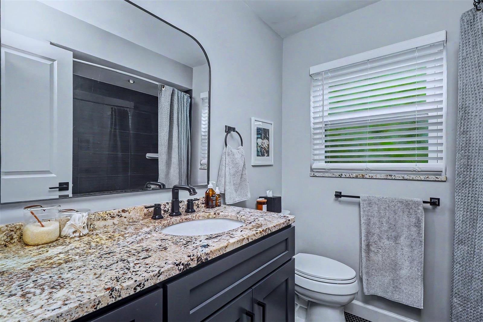 OAKHURST SHORES 5TH ADD - Residential