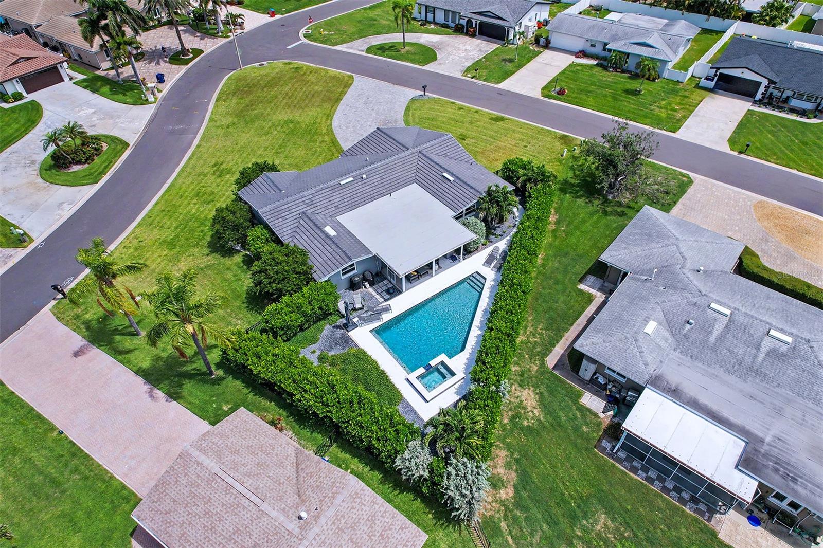 OAKHURST SHORES 5TH ADD - Residential