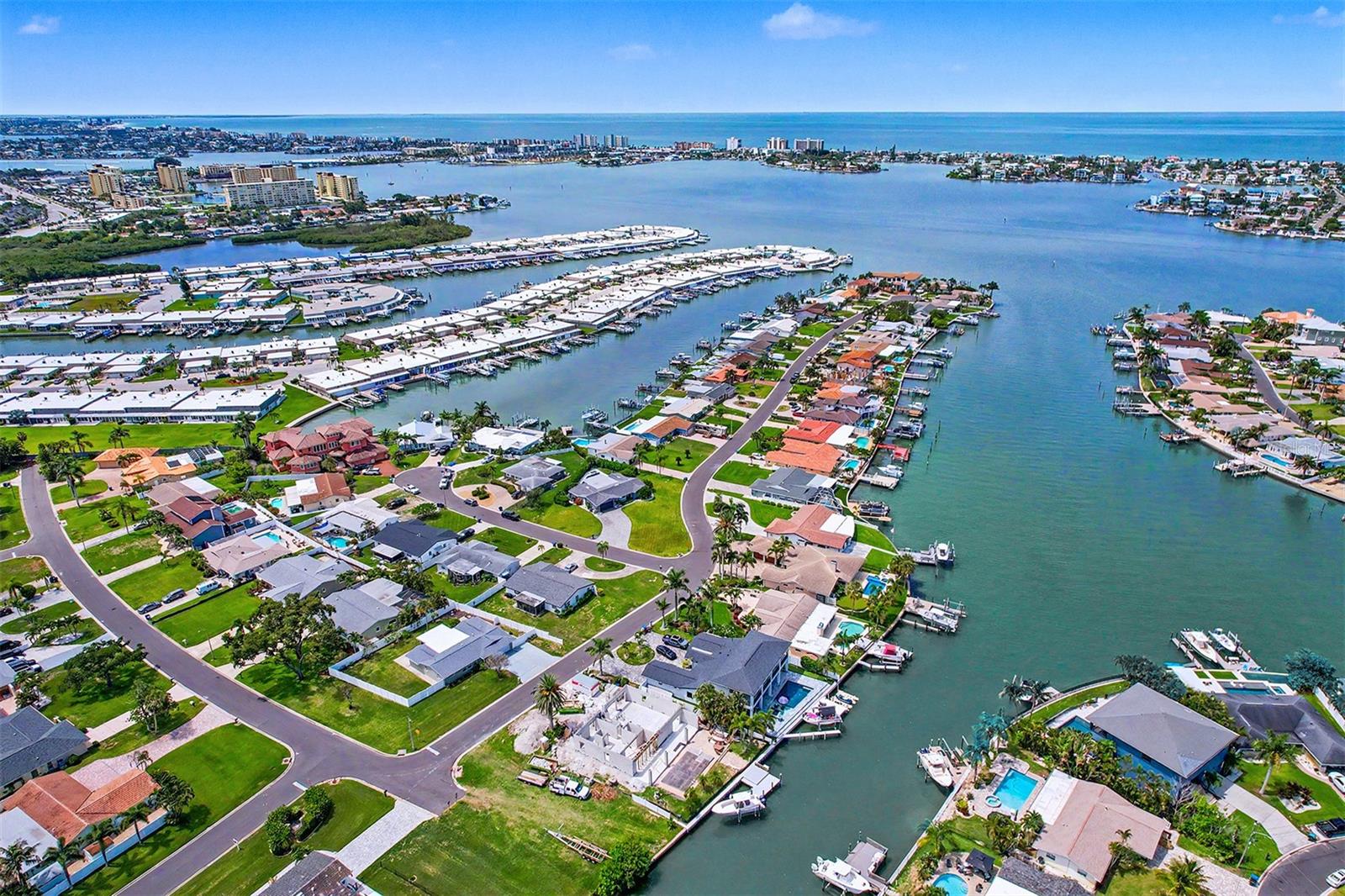 OAKHURST SHORES 5TH ADD - Residential