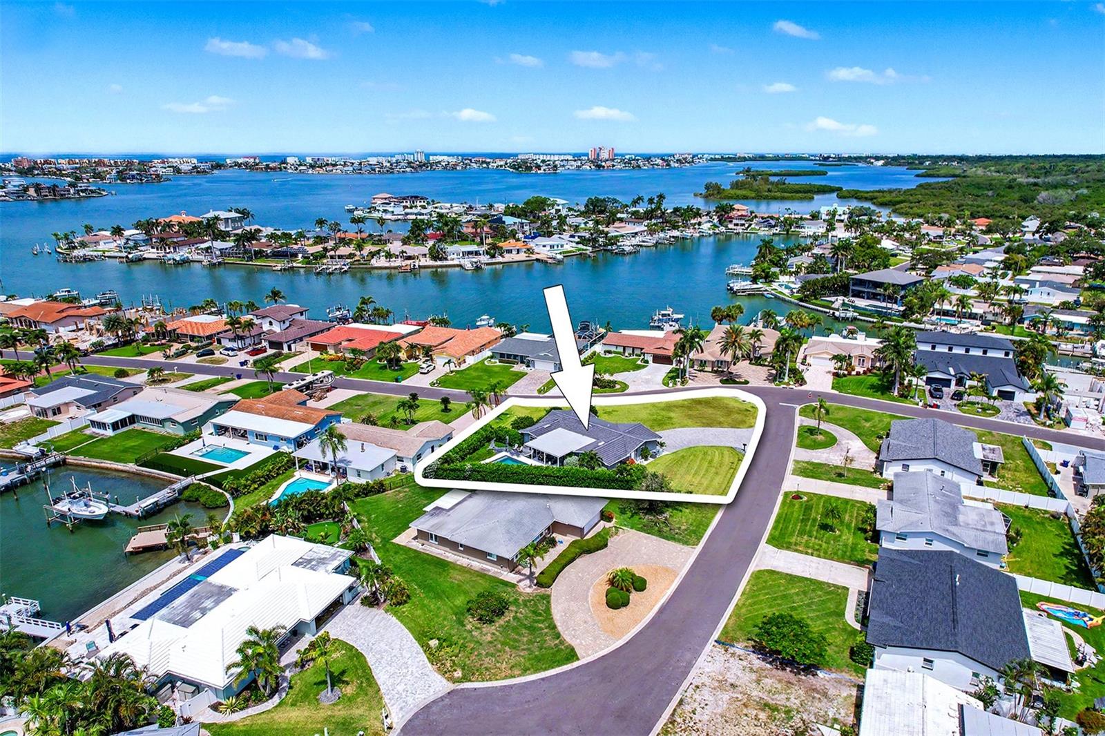OAKHURST SHORES 5TH ADD - Residential