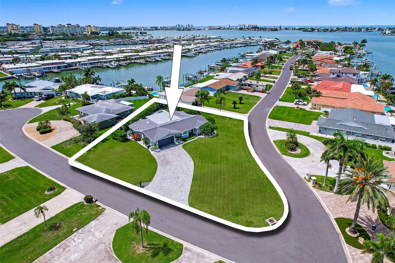 OAKHURST SHORES 5TH ADD - Residential