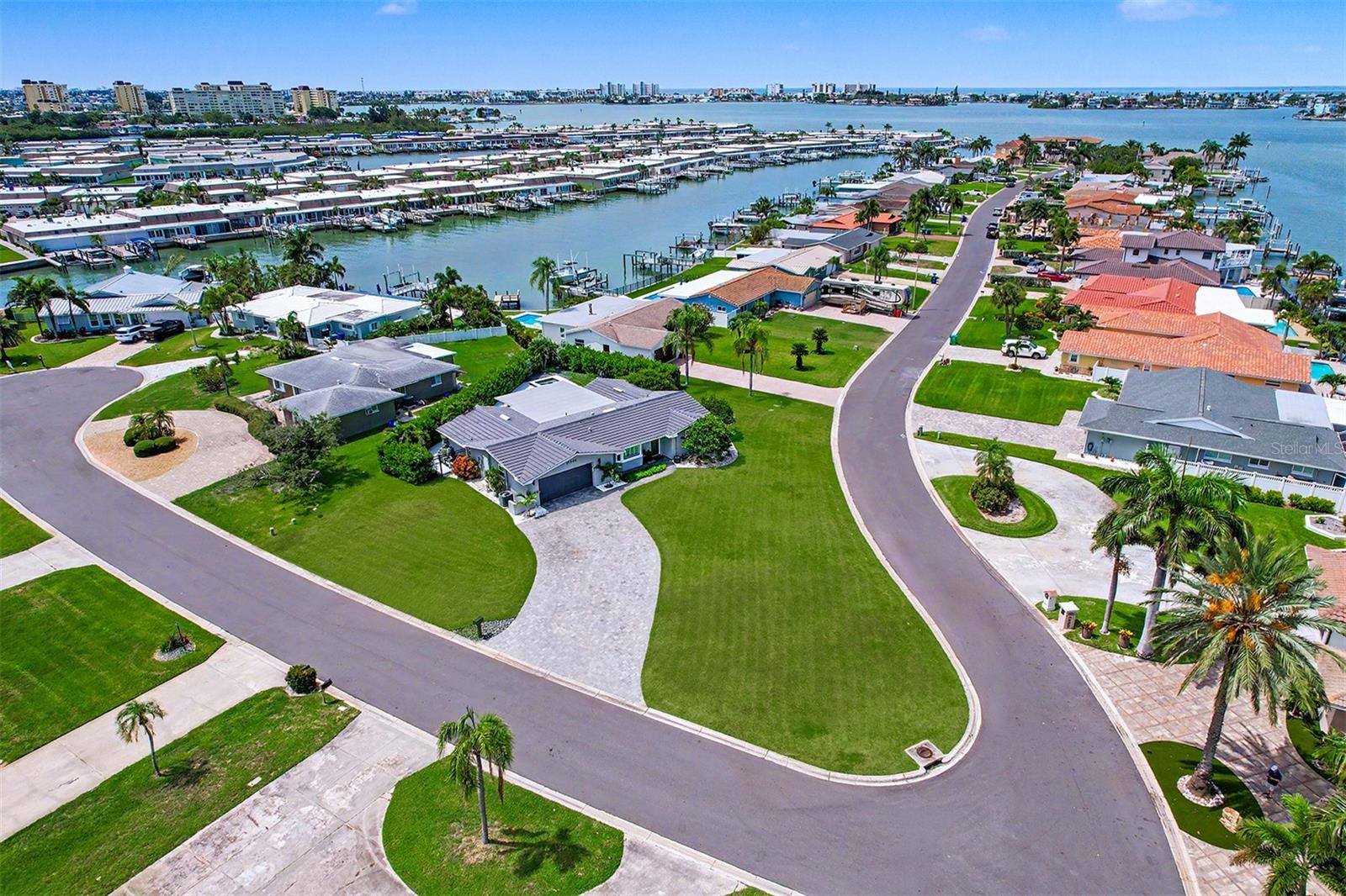 OAKHURST SHORES 5TH ADD - Residential