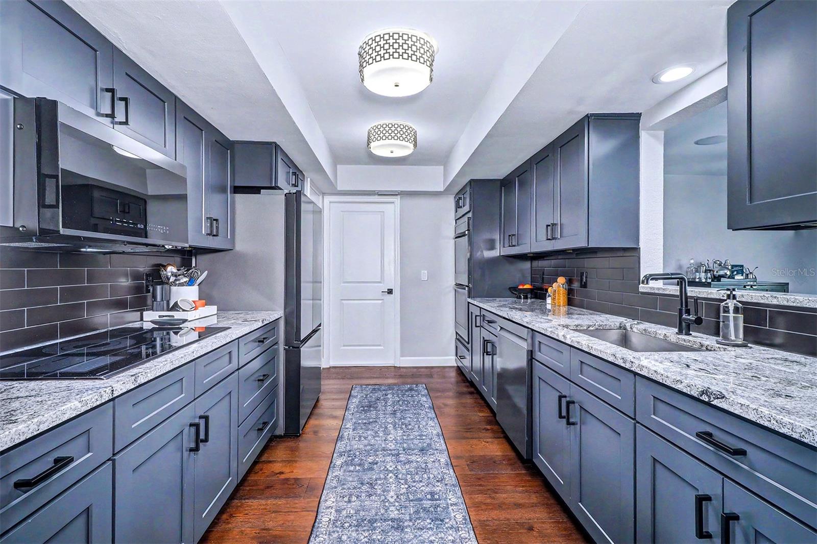 OAKHURST SHORES 5TH ADD - Residential