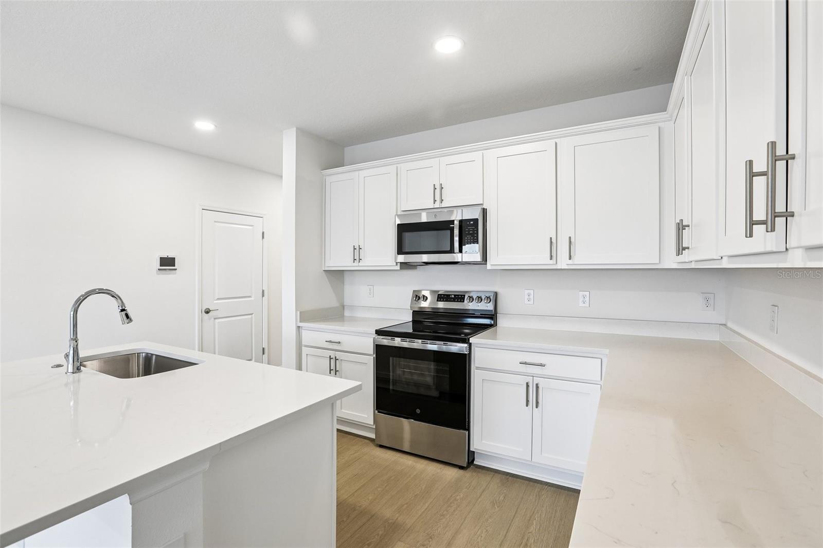 TWIN OAKS - Residential