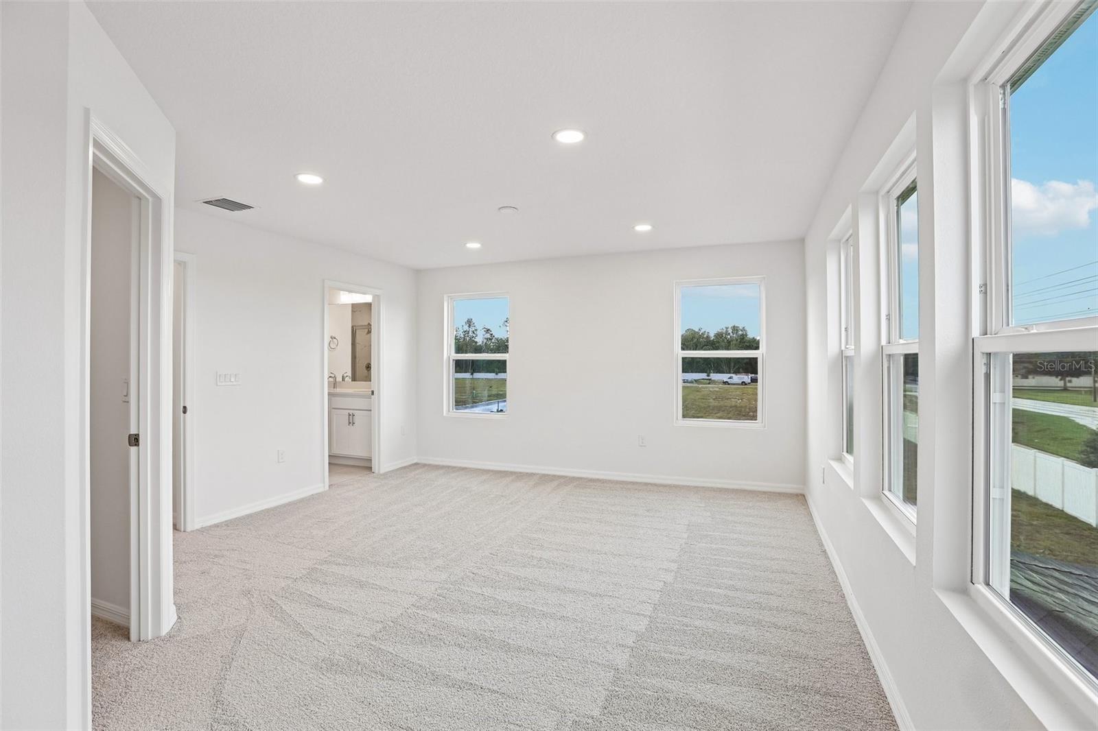 TWIN OAKS - Residential