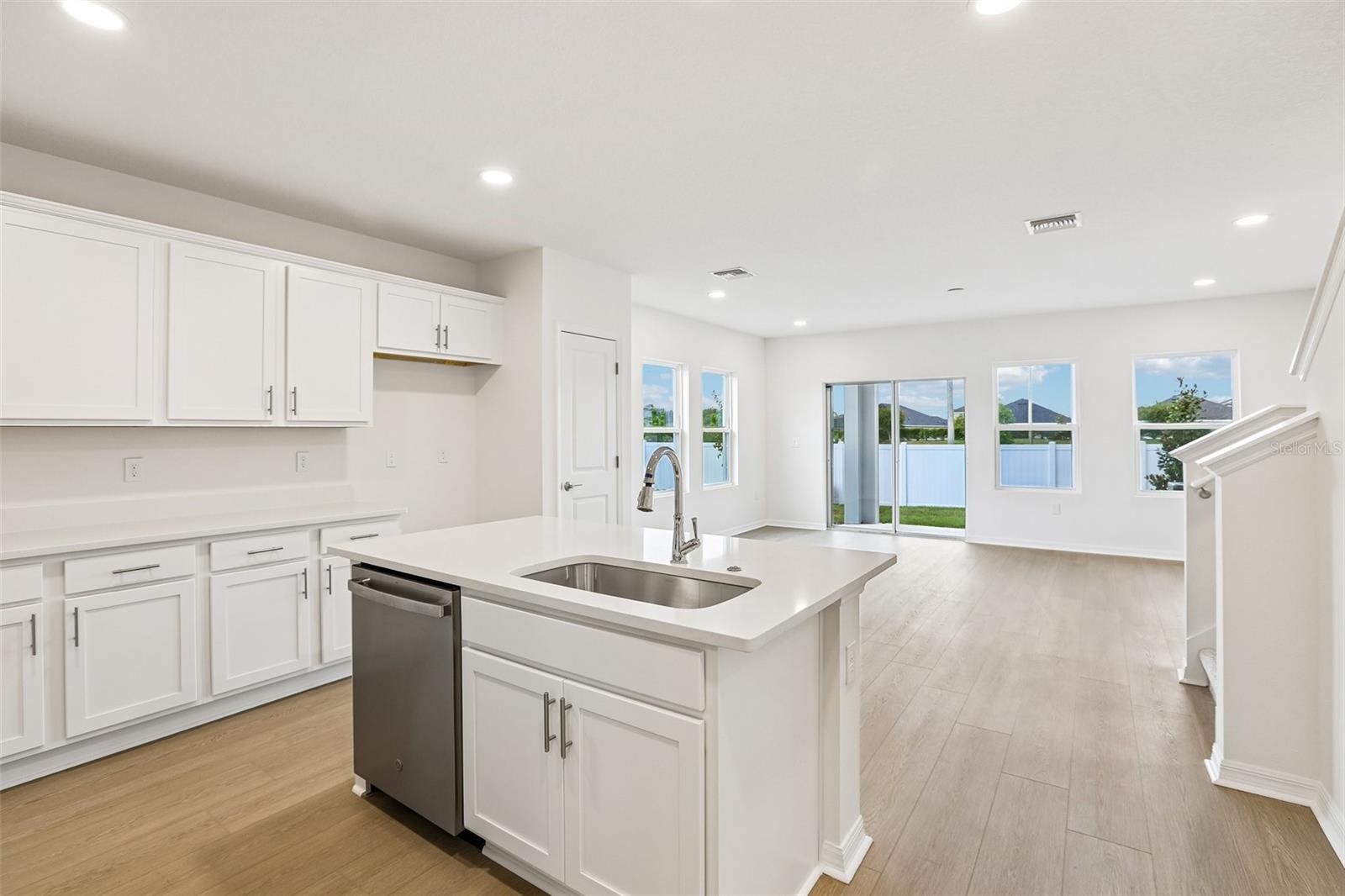 TWIN OAKS - Residential