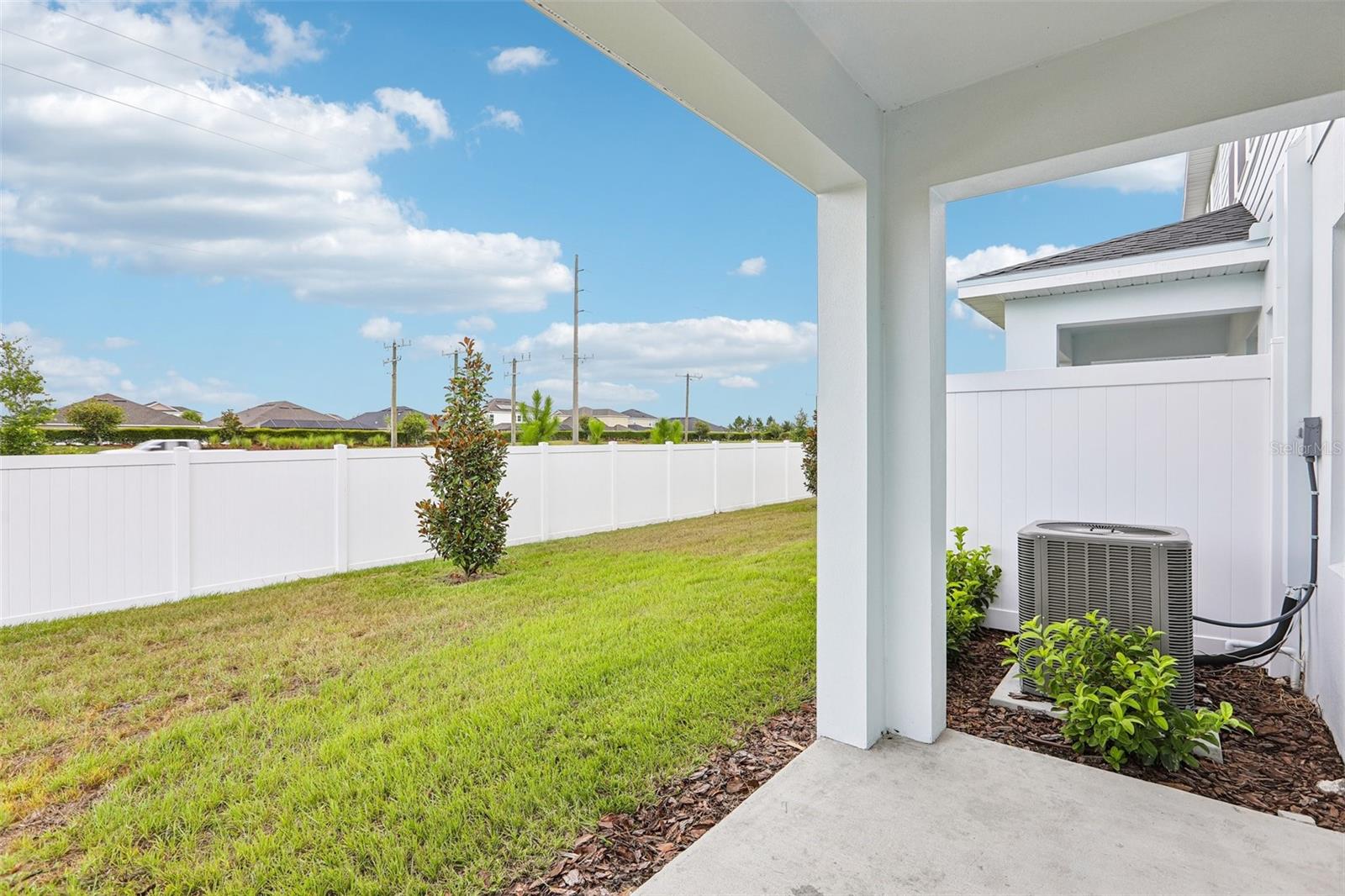 TWIN OAKS - Residential