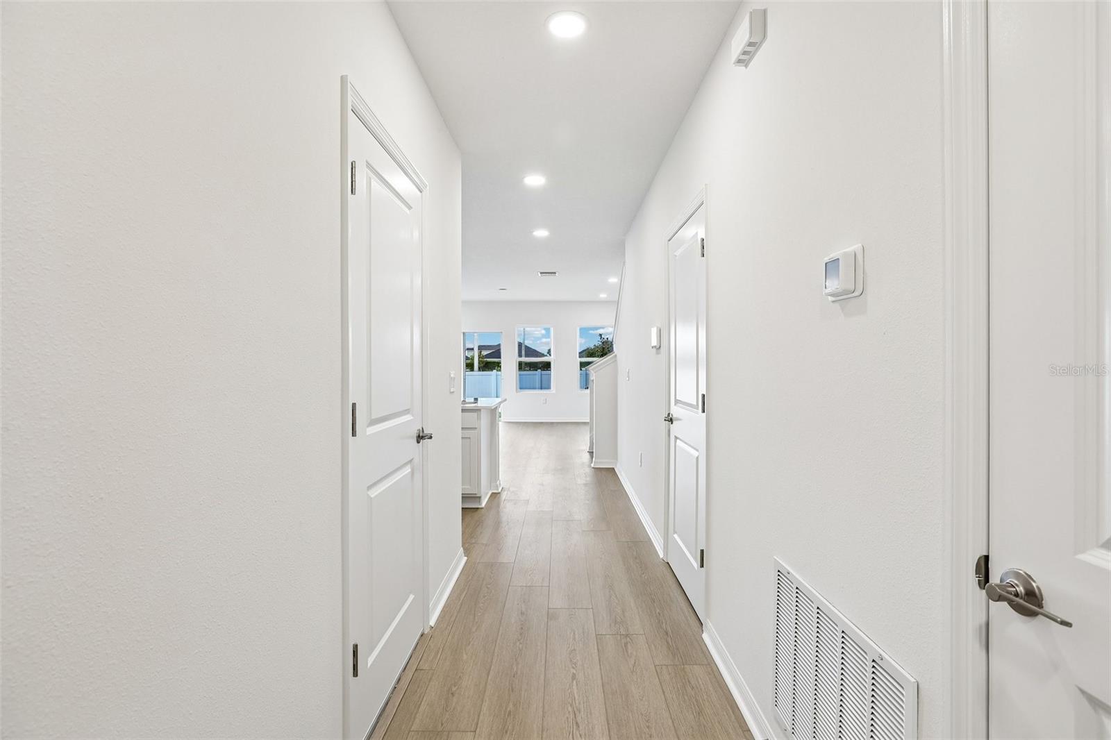 TWIN OAKS - Residential