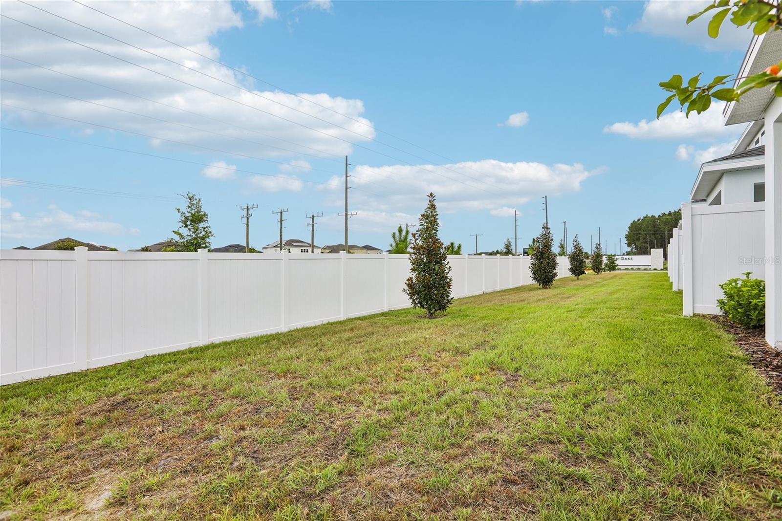 TWIN OAKS - Residential