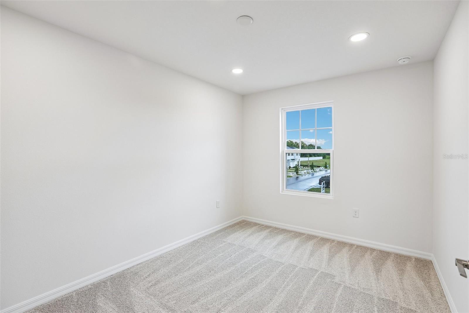 TWIN OAKS - Residential