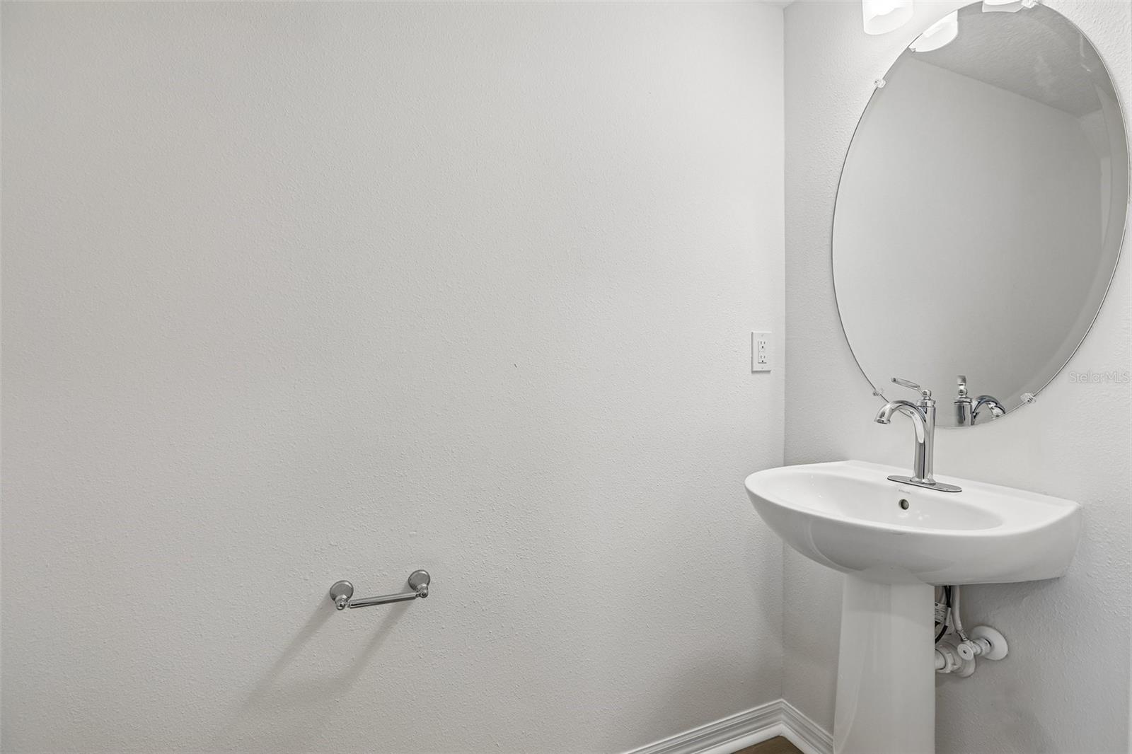TWIN OAKS - Residential