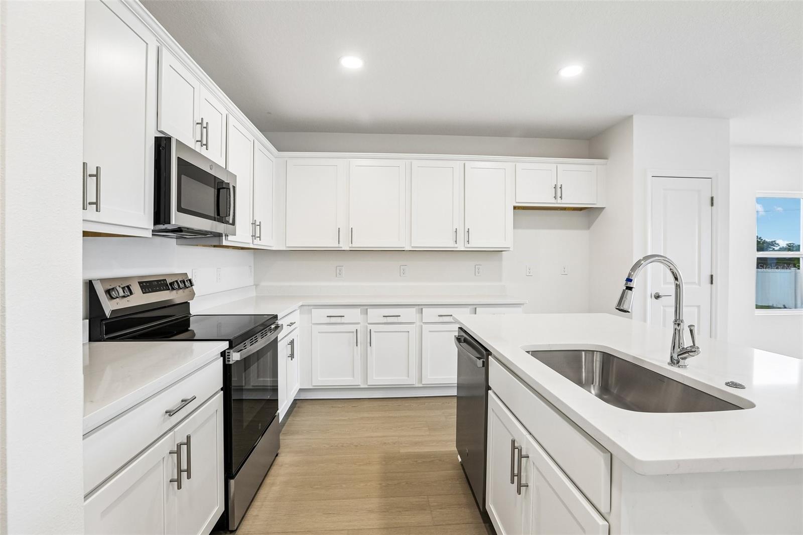TWIN OAKS - Residential