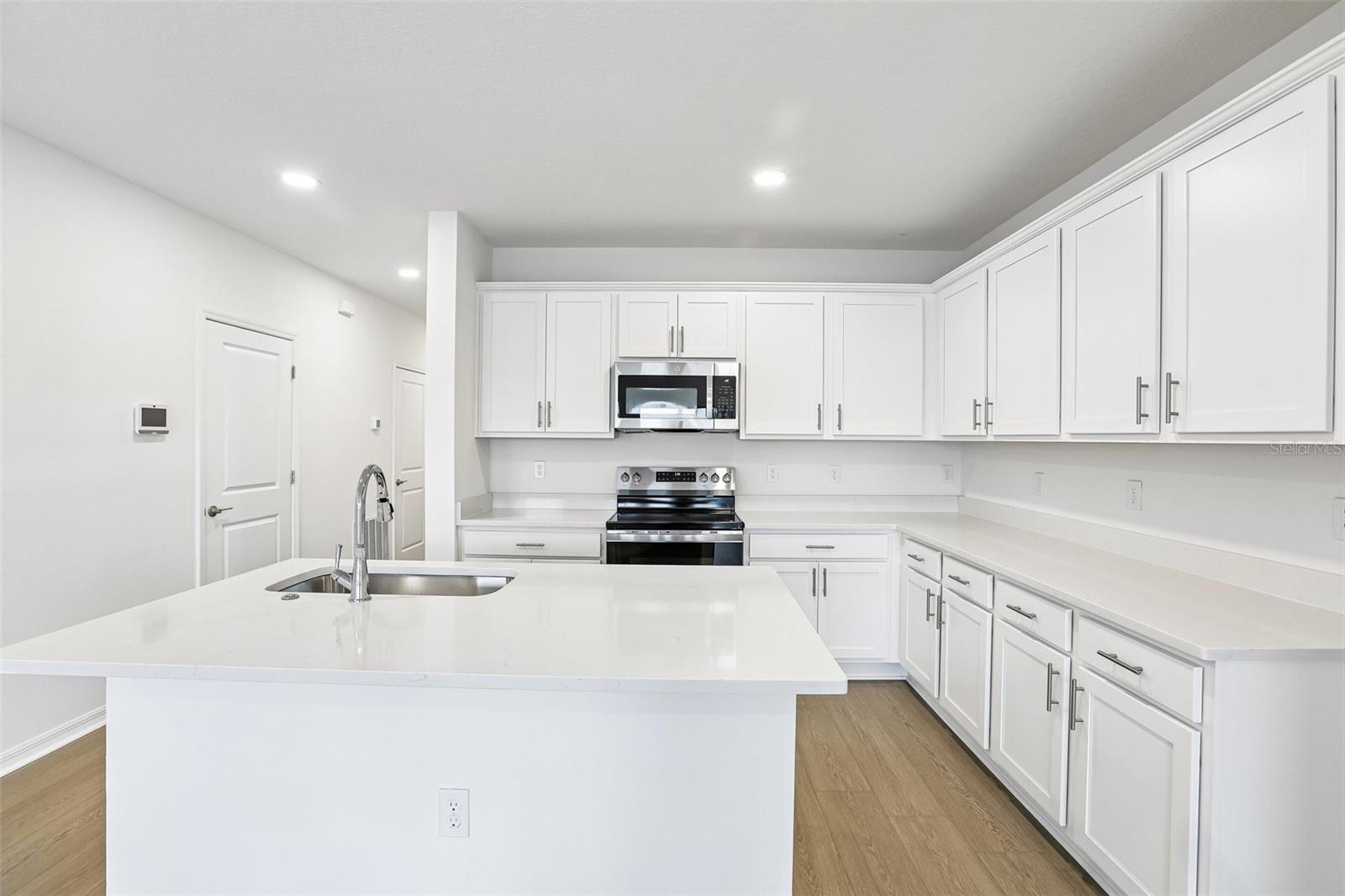 TWIN OAKS - Residential