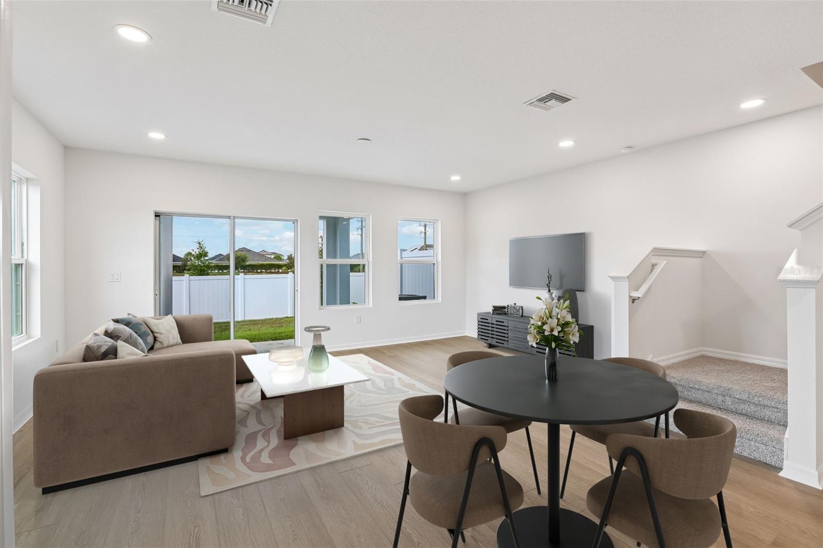 TWIN OAKS - Residential