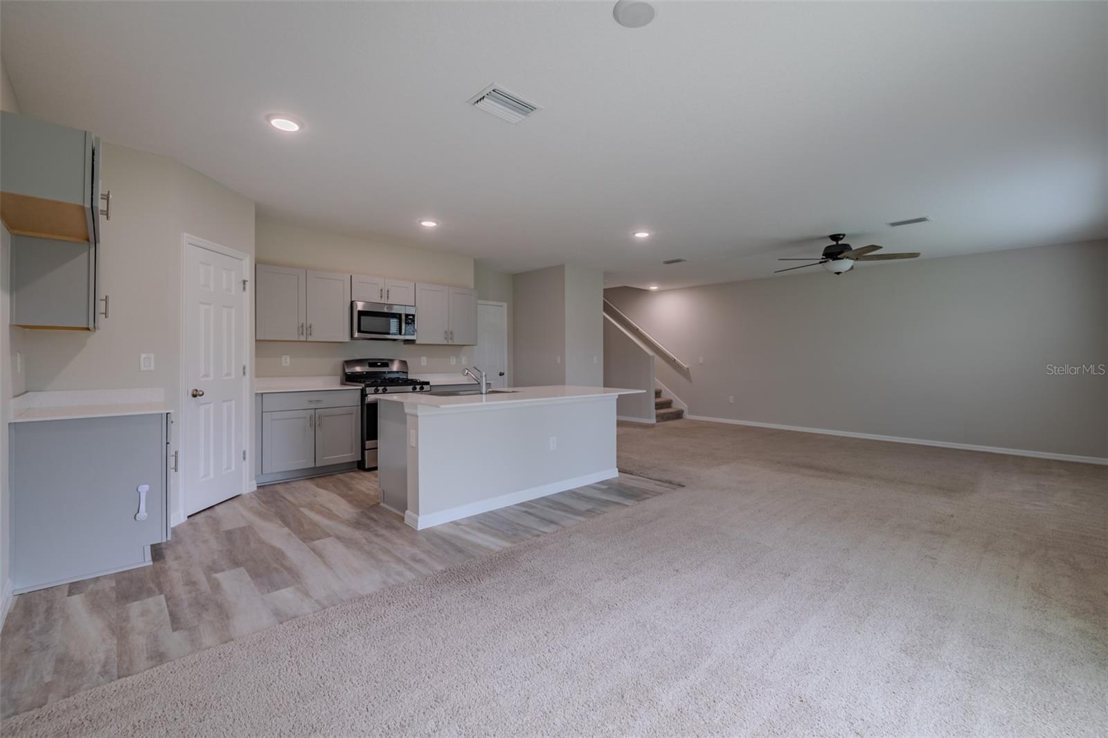 B & D HAWKSTONE PH 1 - Residential