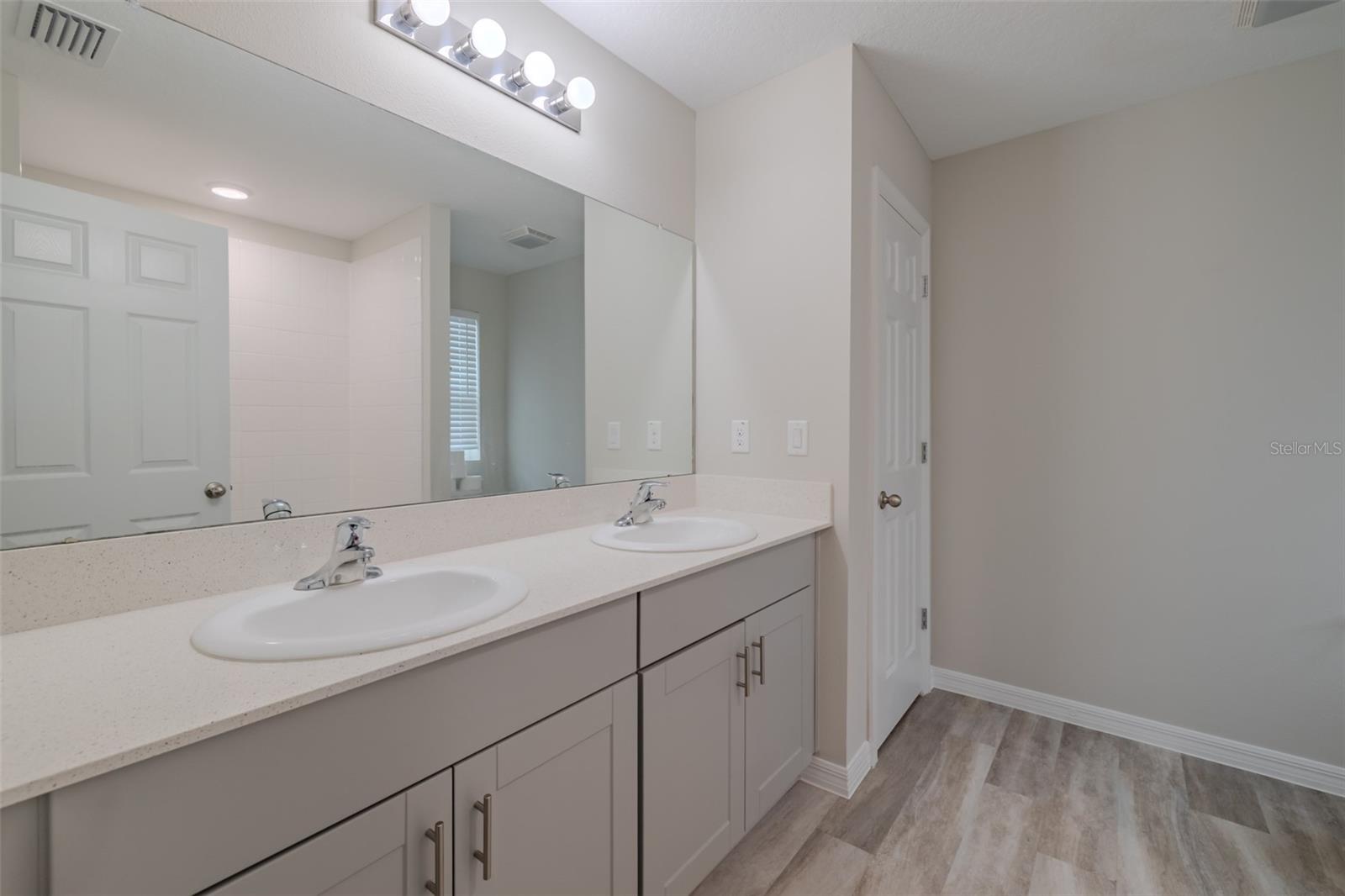 B & D HAWKSTONE PH 1 - Residential