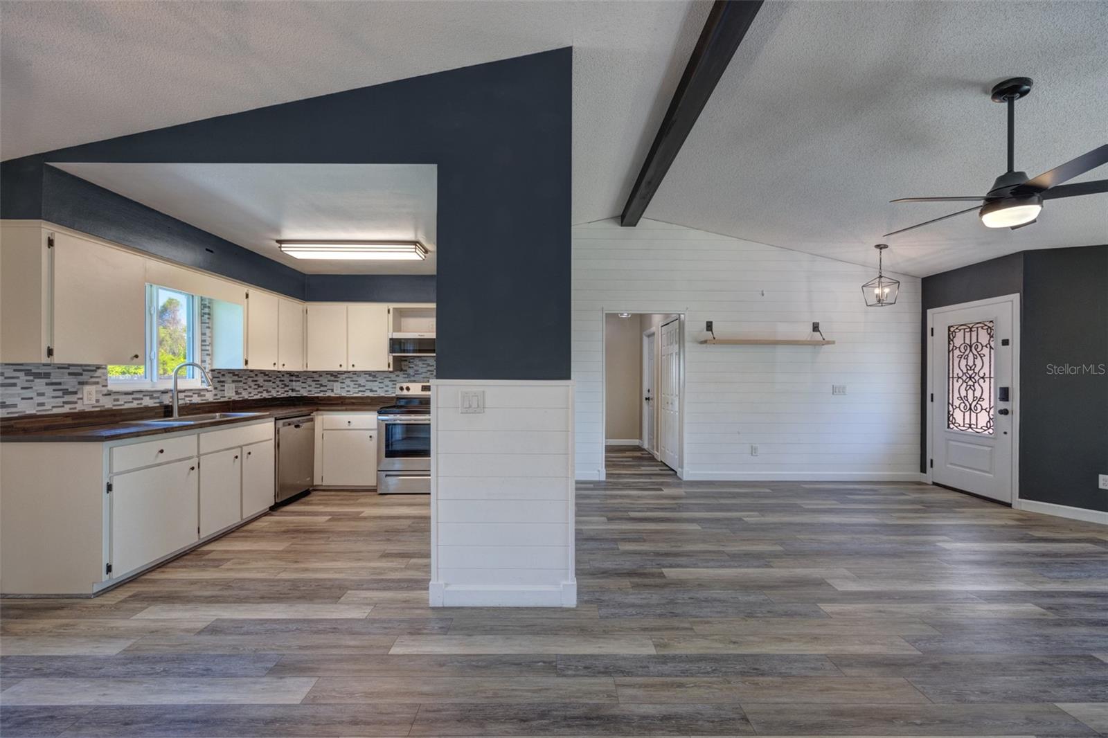 DELTONA LAKES UNIT 05 - Residential