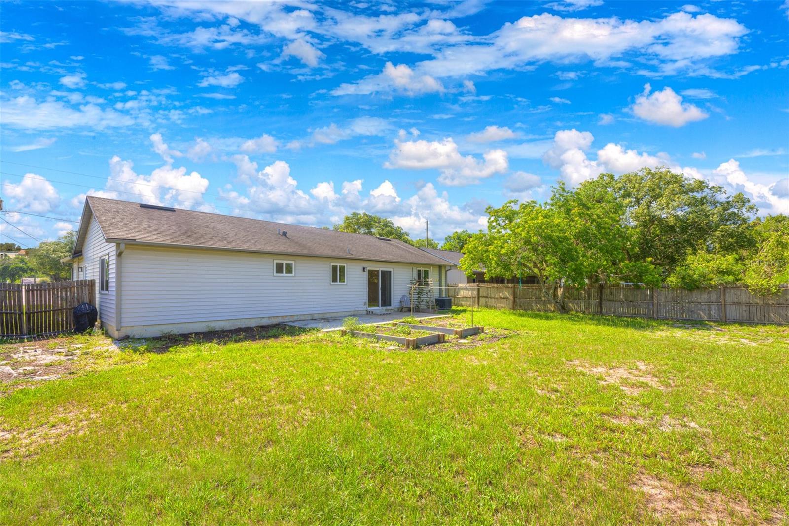 DELTONA LAKES UNIT 05 - Residential