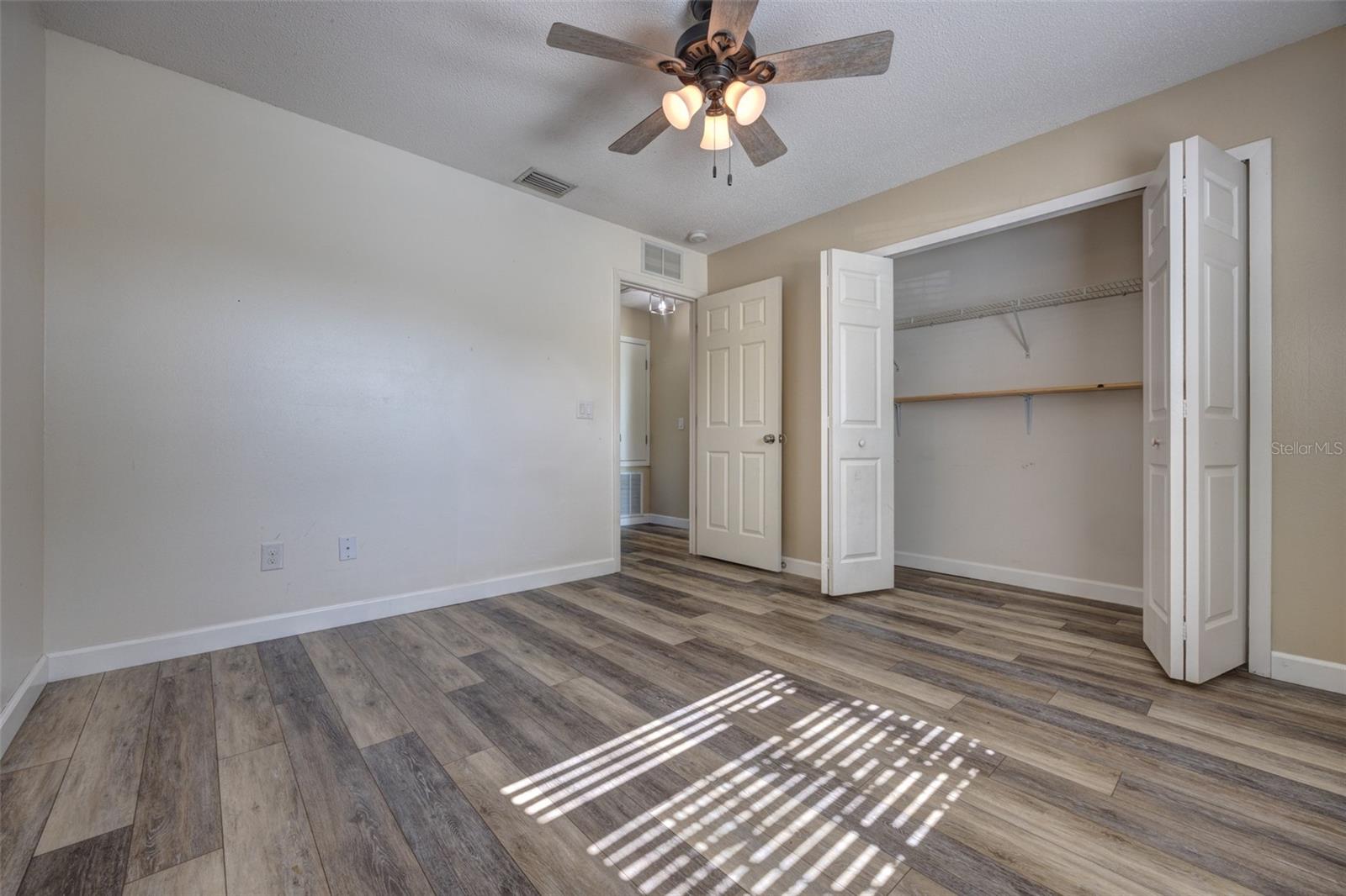 DELTONA LAKES UNIT 05 - Residential