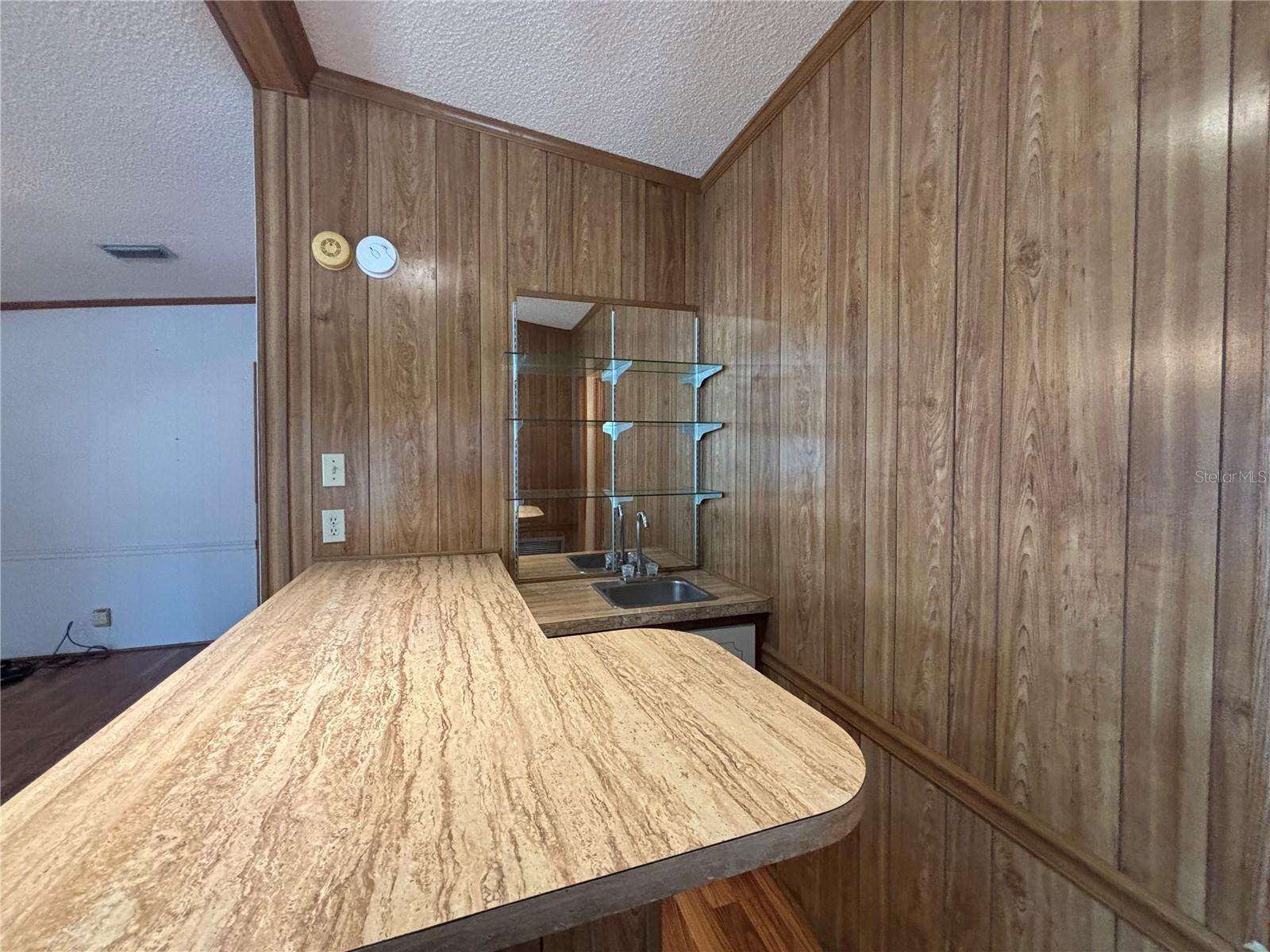 ZELLWOOD STATION - Residential