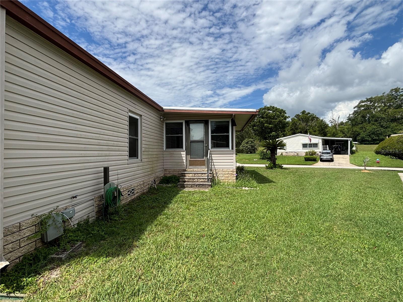 ZELLWOOD STATION - Residential