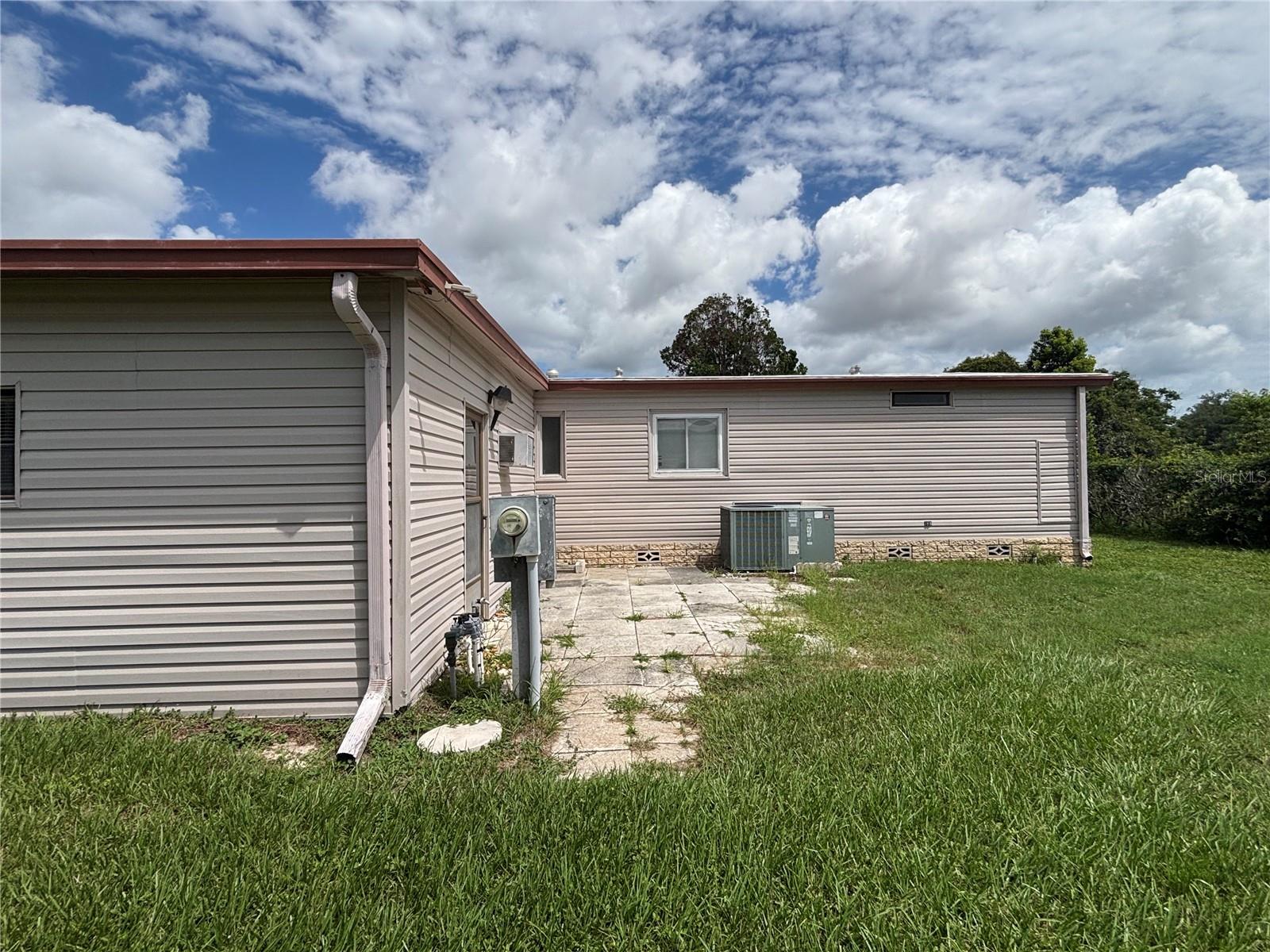 ZELLWOOD STATION - Residential