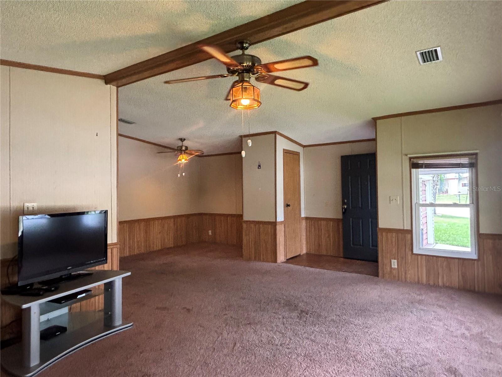 ZELLWOOD STATION - Residential
