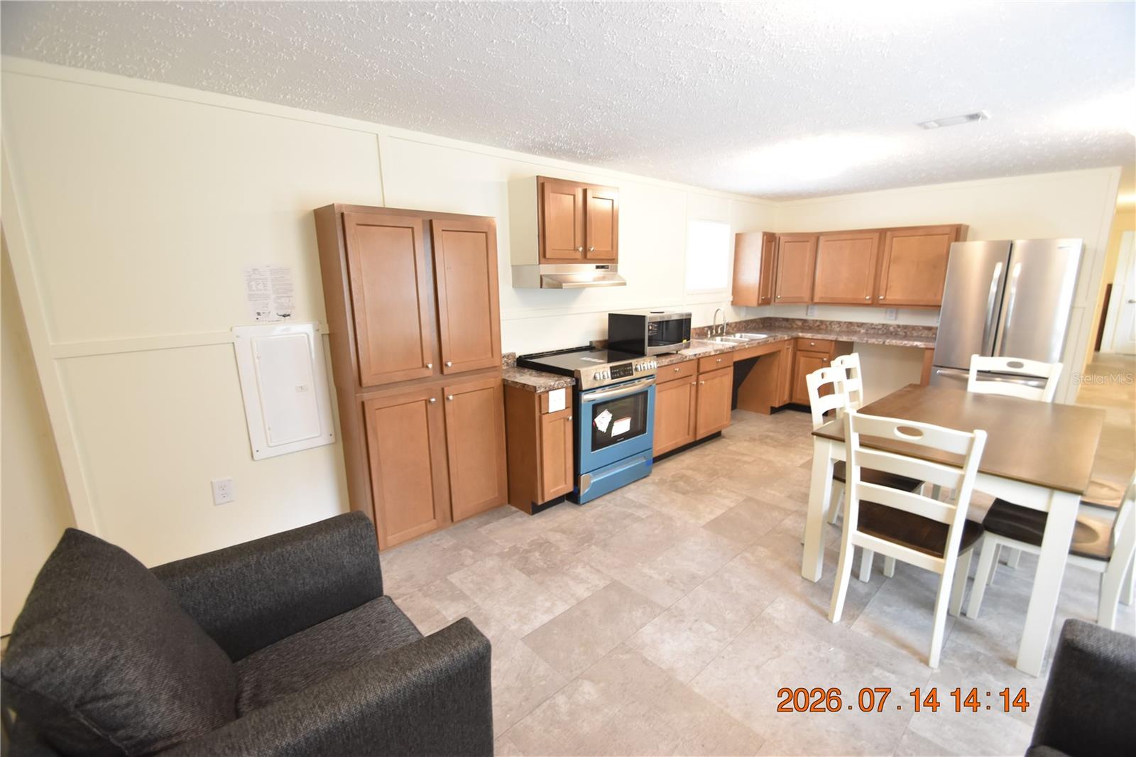 MAYFAIR GARDEN ACRES - Residential Lease