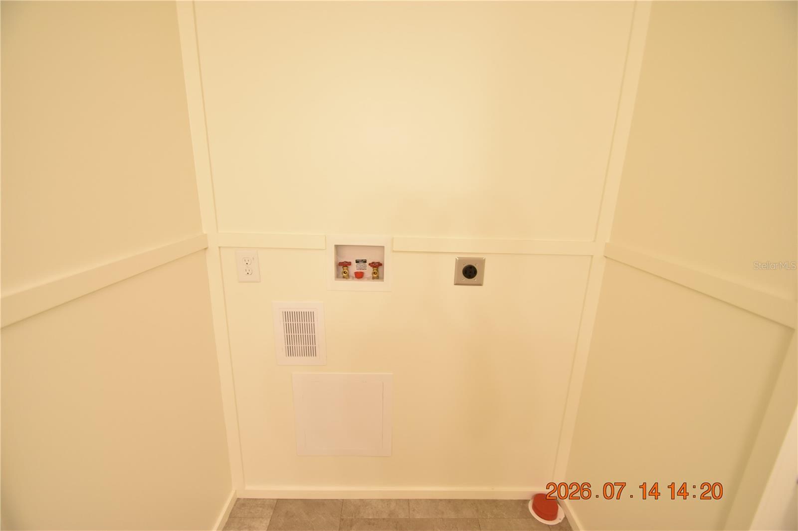 MAYFAIR GARDEN ACRES - Residential Lease