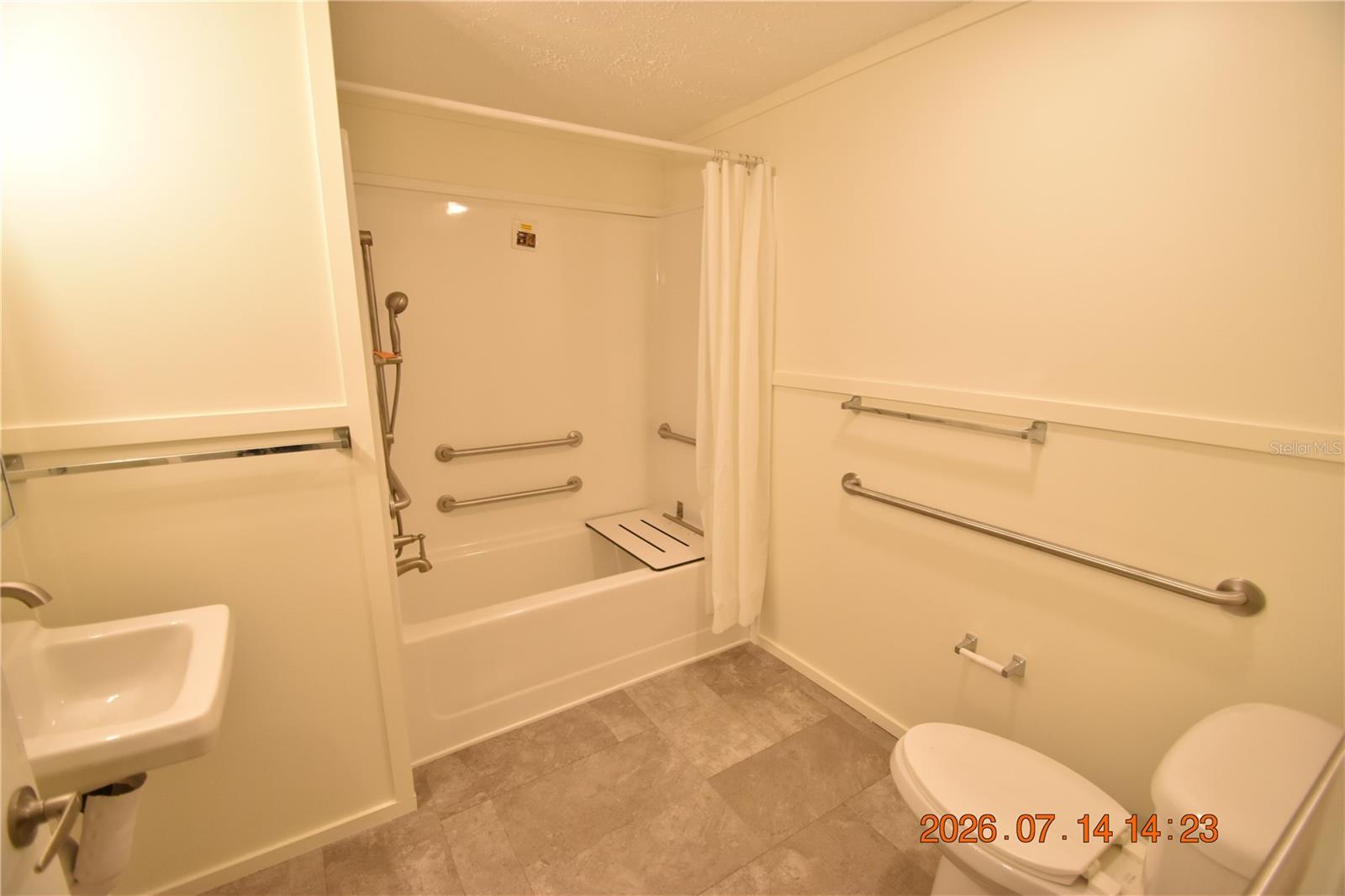 MAYFAIR GARDEN ACRES - Residential Lease