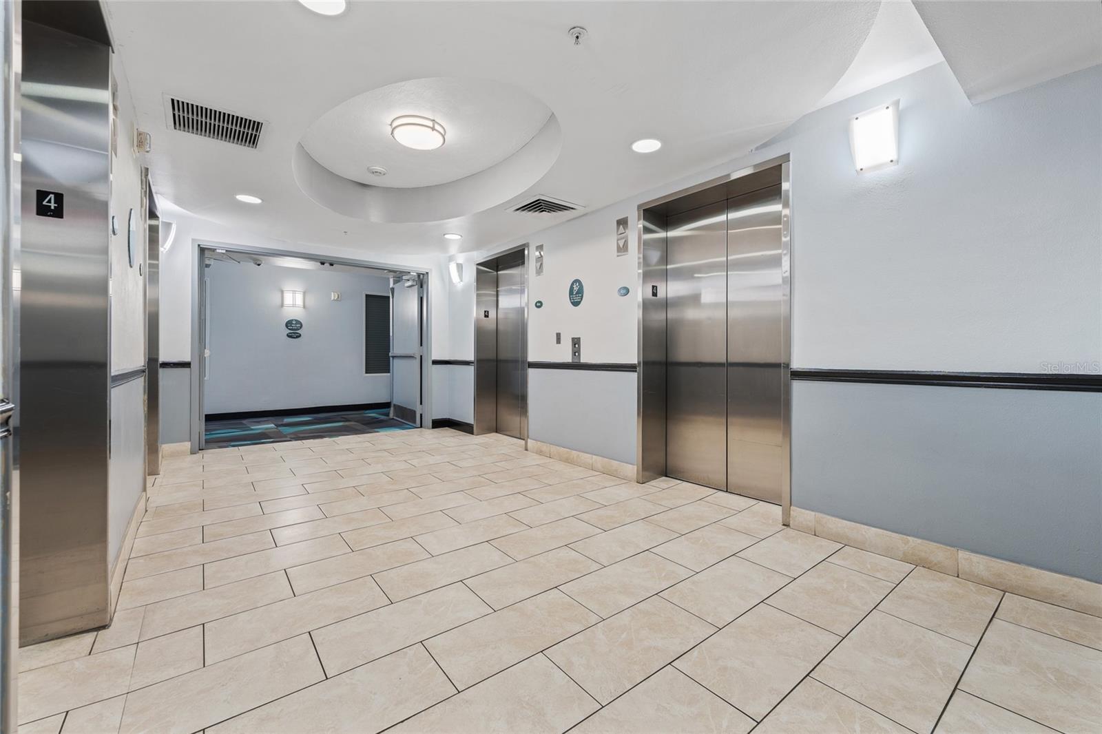 OCEAN WALK 01 DB CONDO - Residential